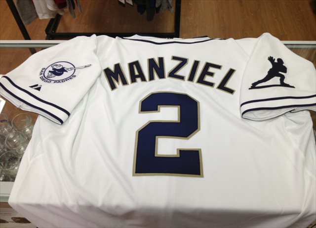 PHOTOS/VIDEOS: Johnny Manziel visits San Diego Padres 